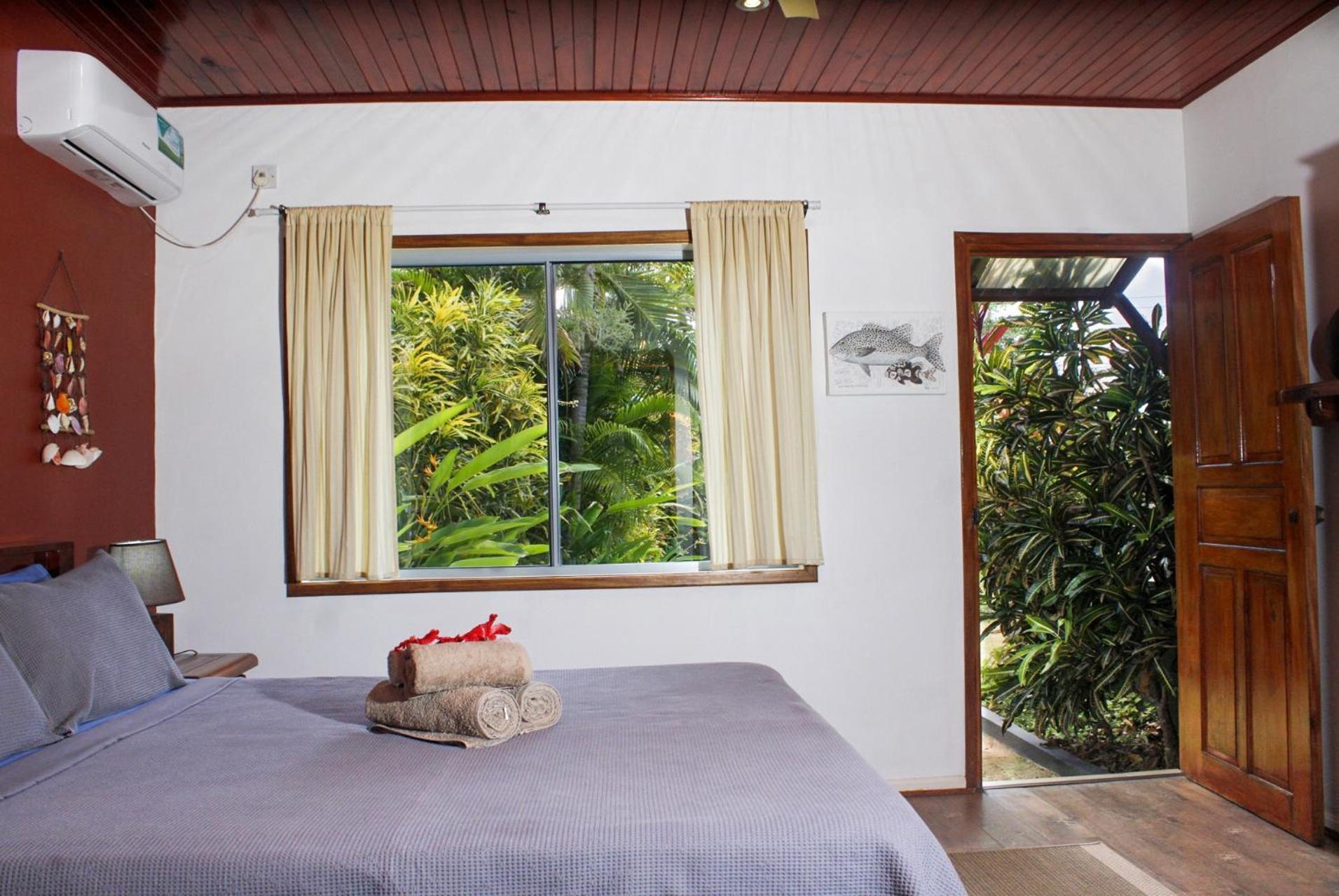 Nid'Aigle Lodge Baie Sainte Anne Екстериор снимка