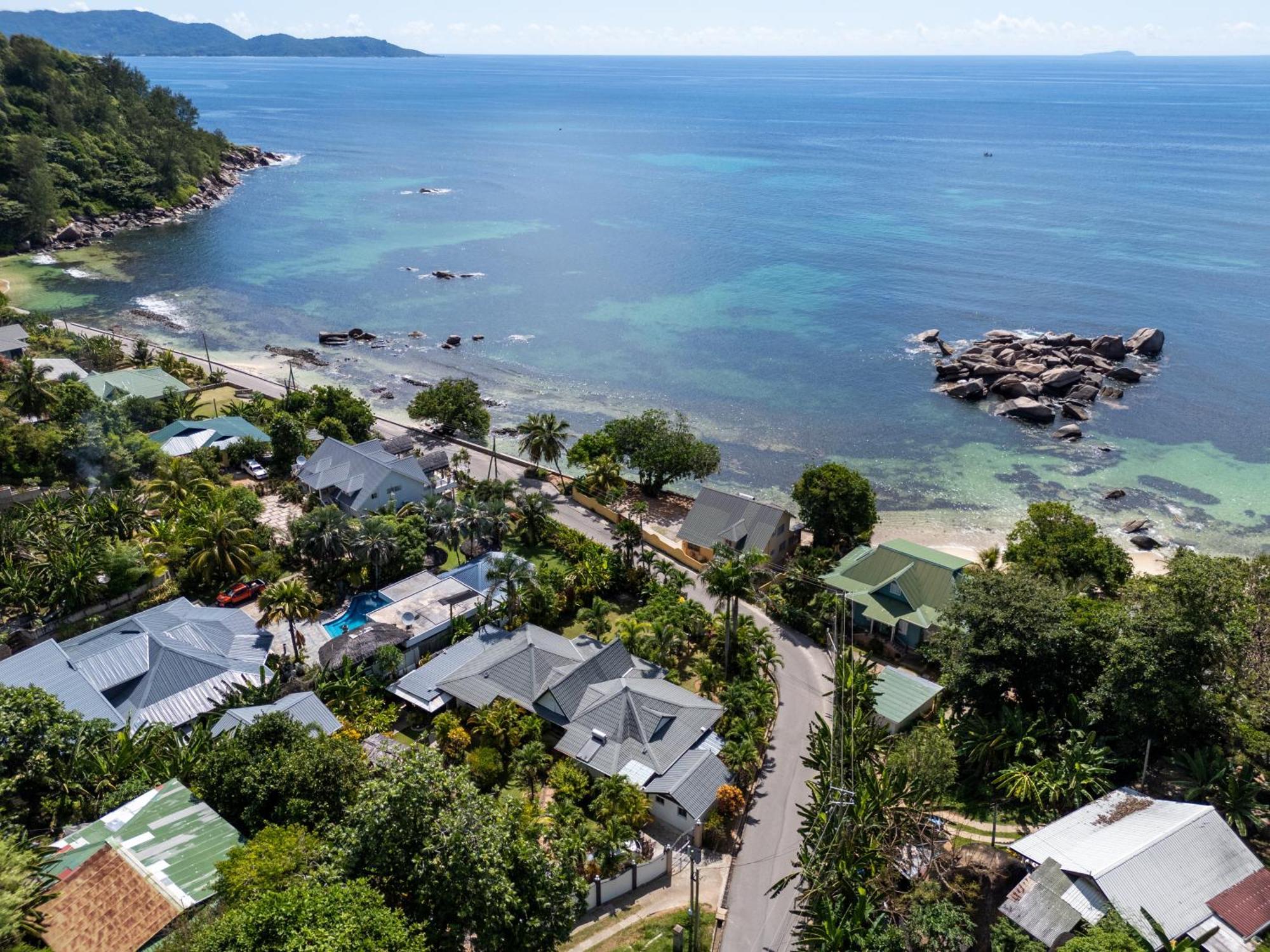 Nid'Aigle Lodge Baie Sainte Anne Екстериор снимка