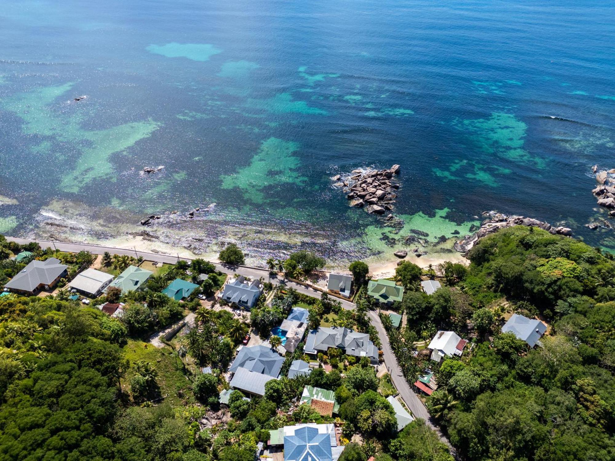 Nid'Aigle Lodge Baie Sainte Anne Екстериор снимка