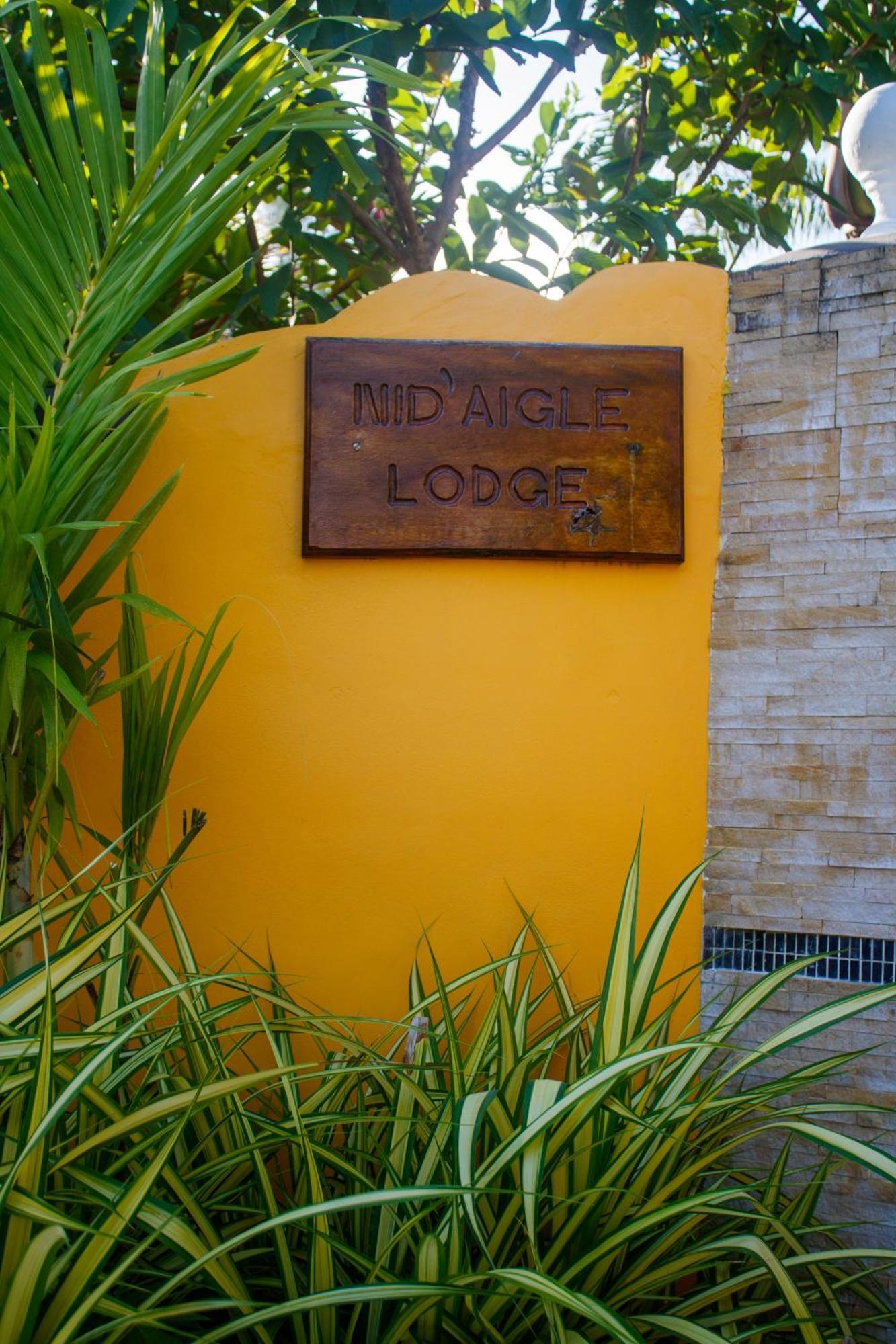 Nid'Aigle Lodge Baie Sainte Anne Екстериор снимка