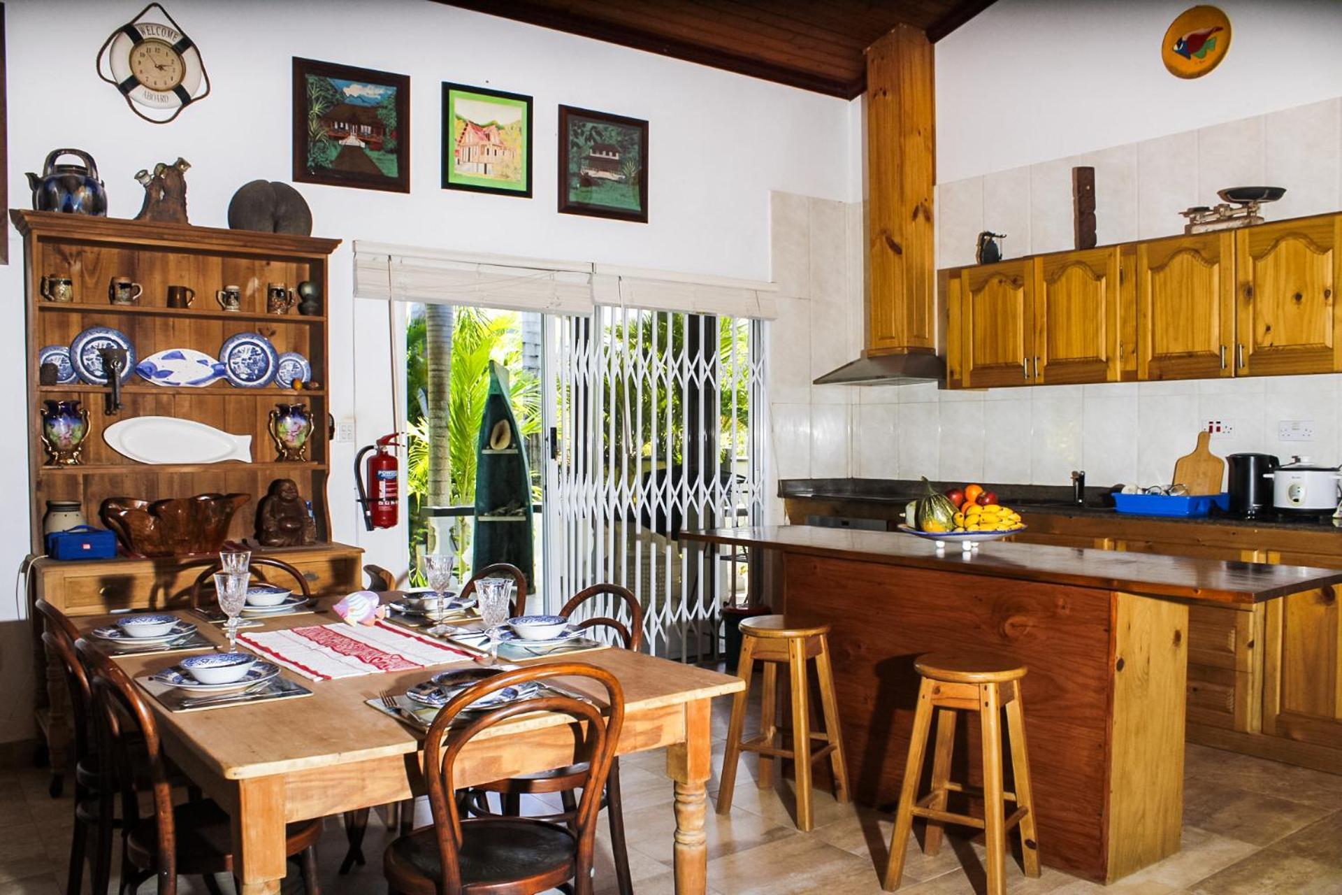 Nid'Aigle Lodge Baie Sainte Anne Екстериор снимка