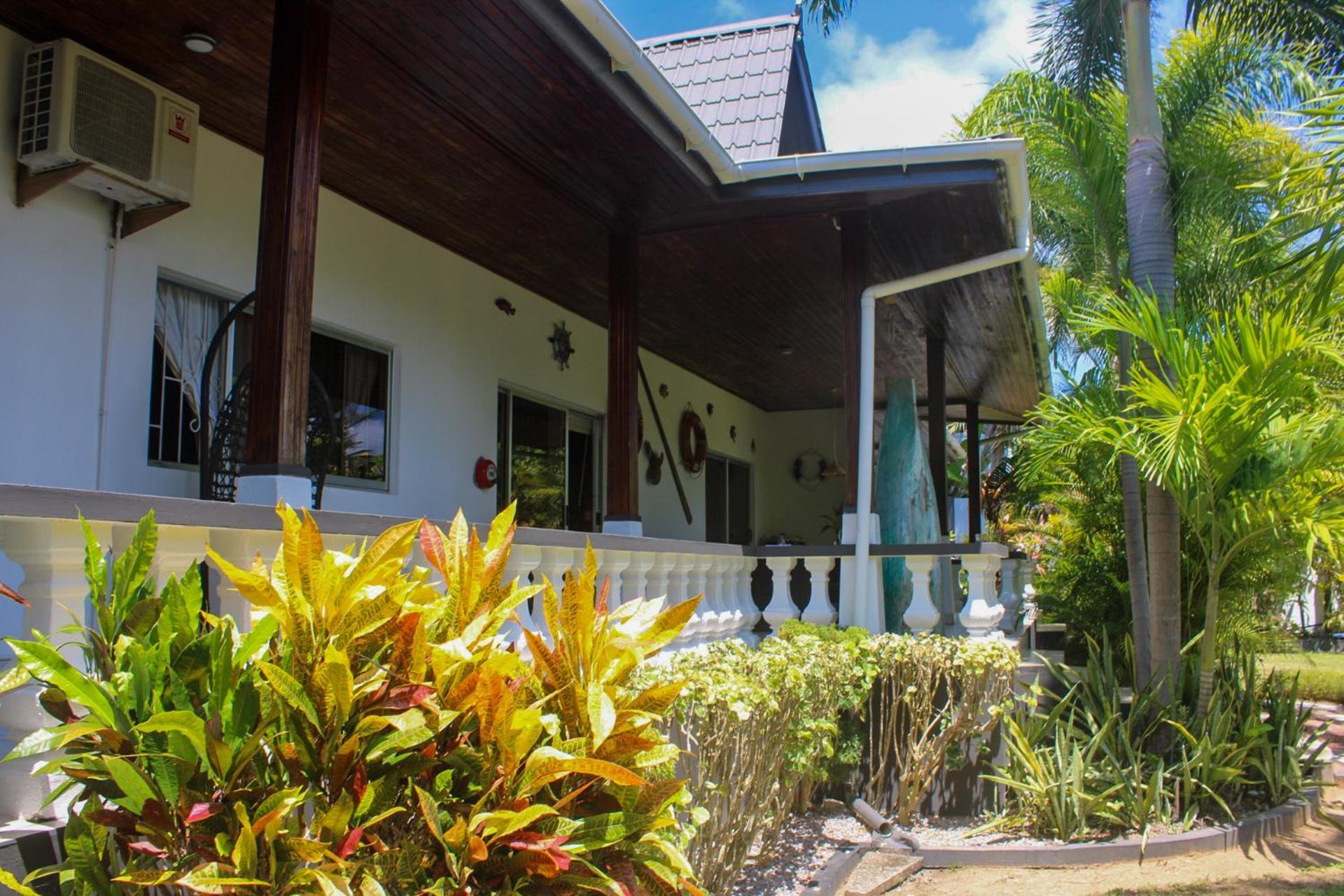 Nid'Aigle Lodge Baie Sainte Anne Екстериор снимка